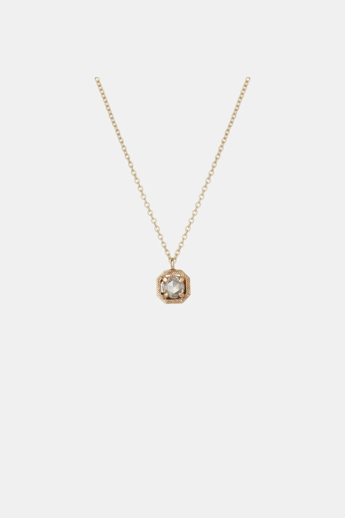 Collier Leeba