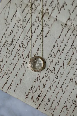 Collier Moon