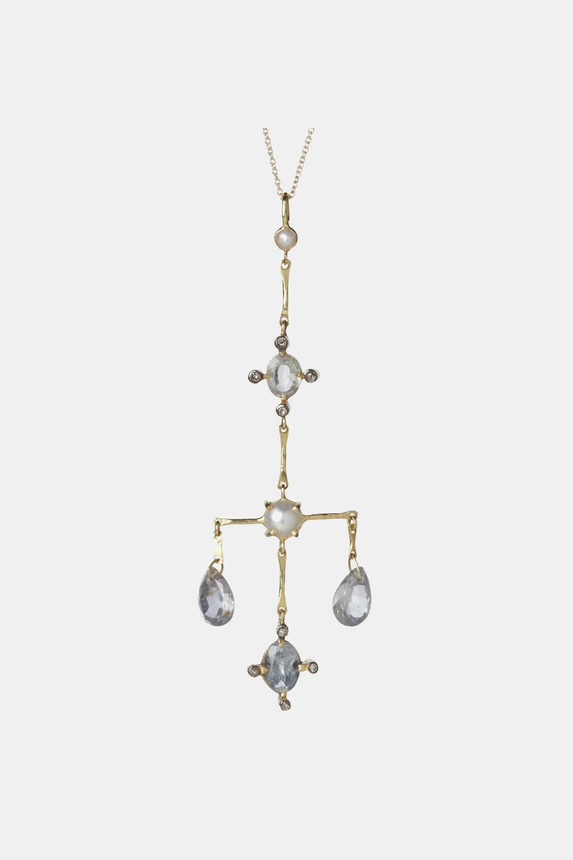 Collier Scotty White