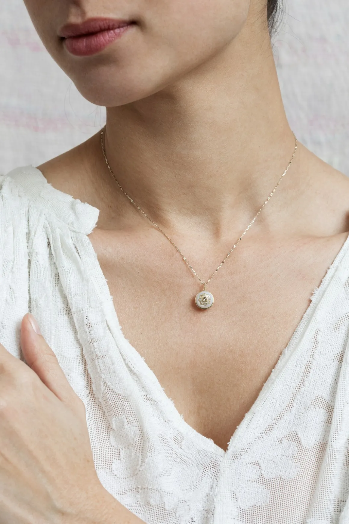 Collier Snow